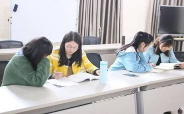在大学做的演讲稿推荐7篇