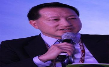 给董事年终总结报告7篇