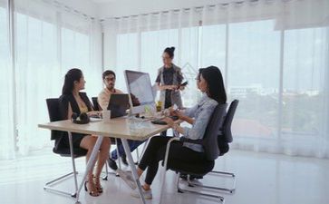 群领导述职报告范文最新7篇