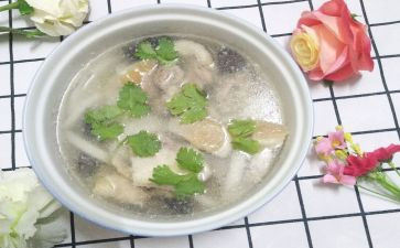 小班《好喝的汤》教案5篇