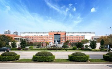 学校会总结报告优质8篇