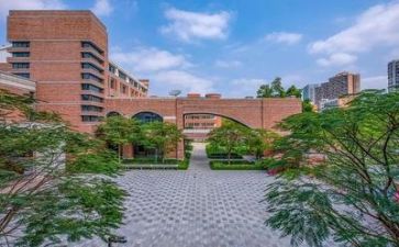 领导在学校讲话稿5篇